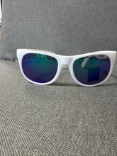 Load image into Gallery viewer, Sunglasses
